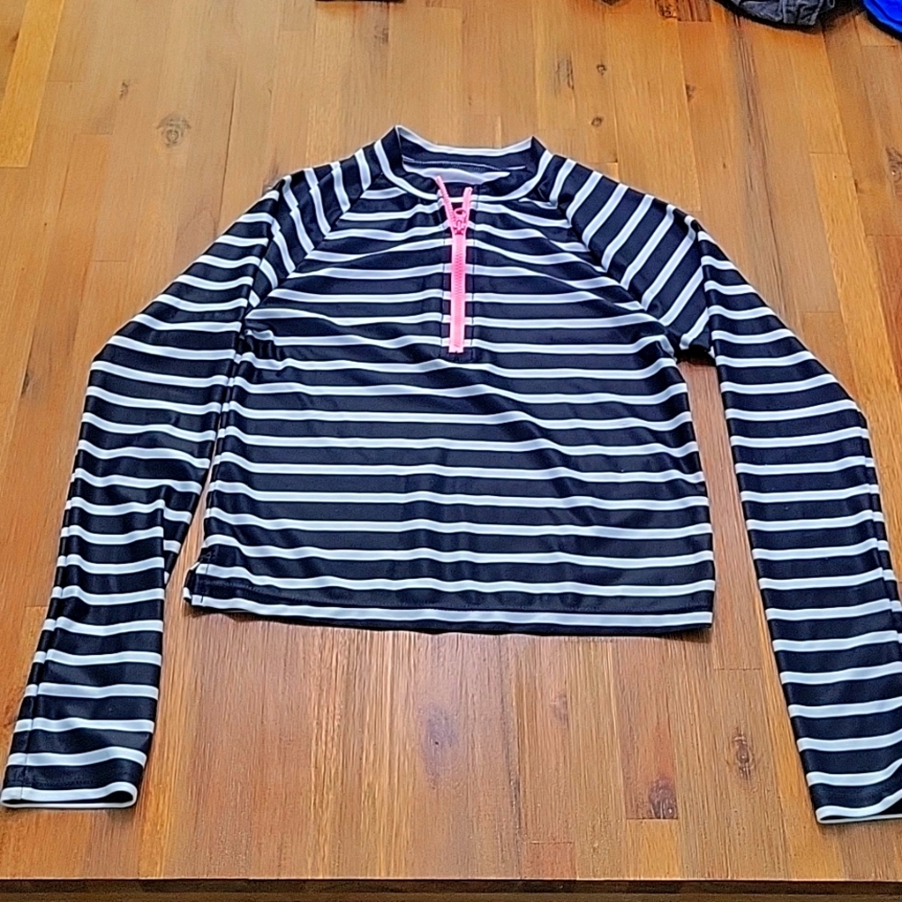 Gap Kids Long Sleeve Rash Guard size XL half zip neckline